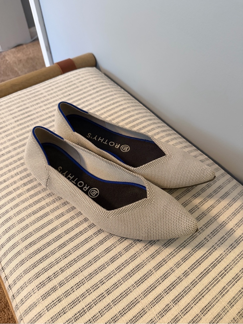 Rothy's Pointed Knit Flats in Oatmeal with Blue Trim